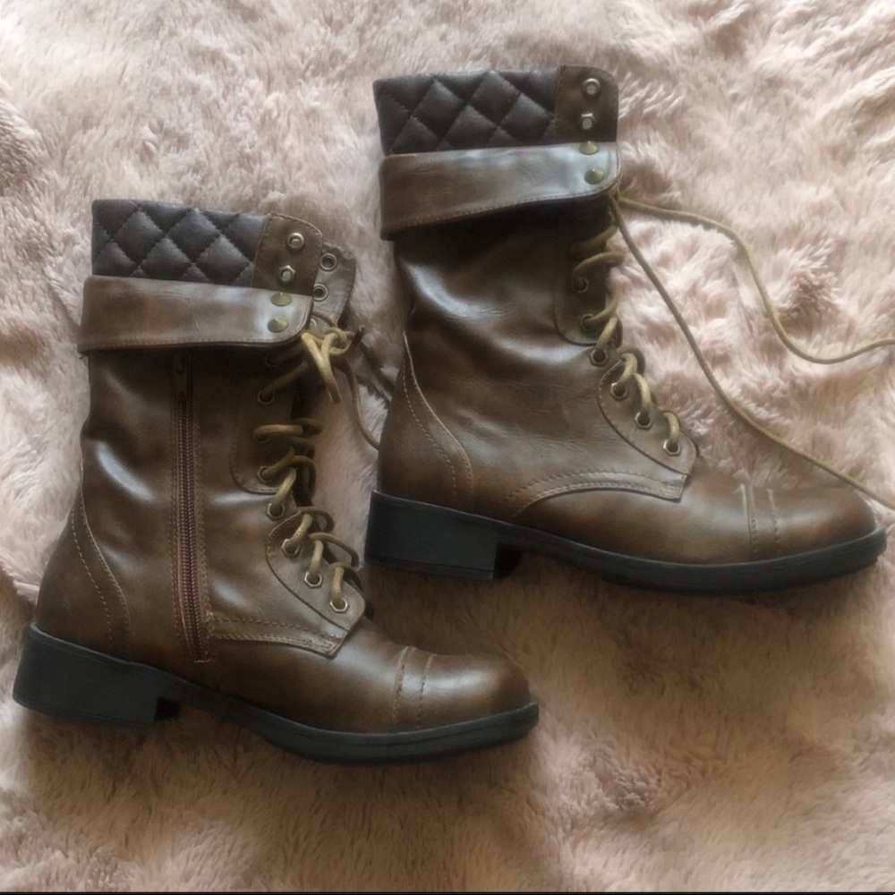 ⚠️ Journey’s • Combat Boots Faux Leather 🌻 NWOT